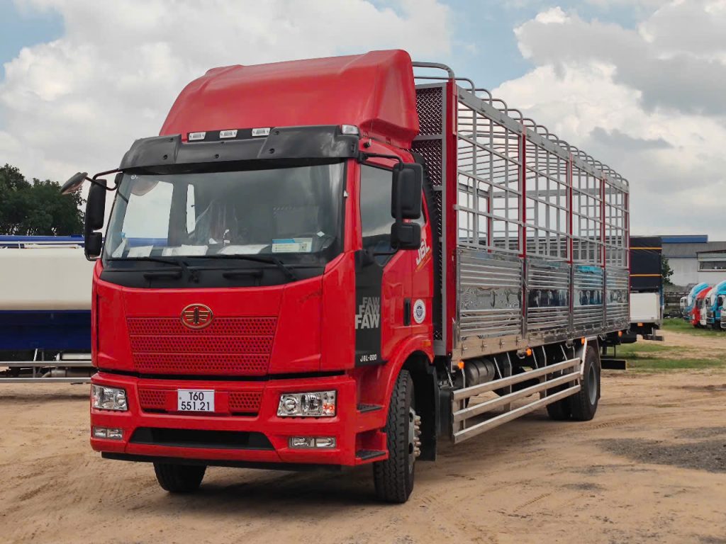 cabin-xe-tai-faw-j6l-thung-bat