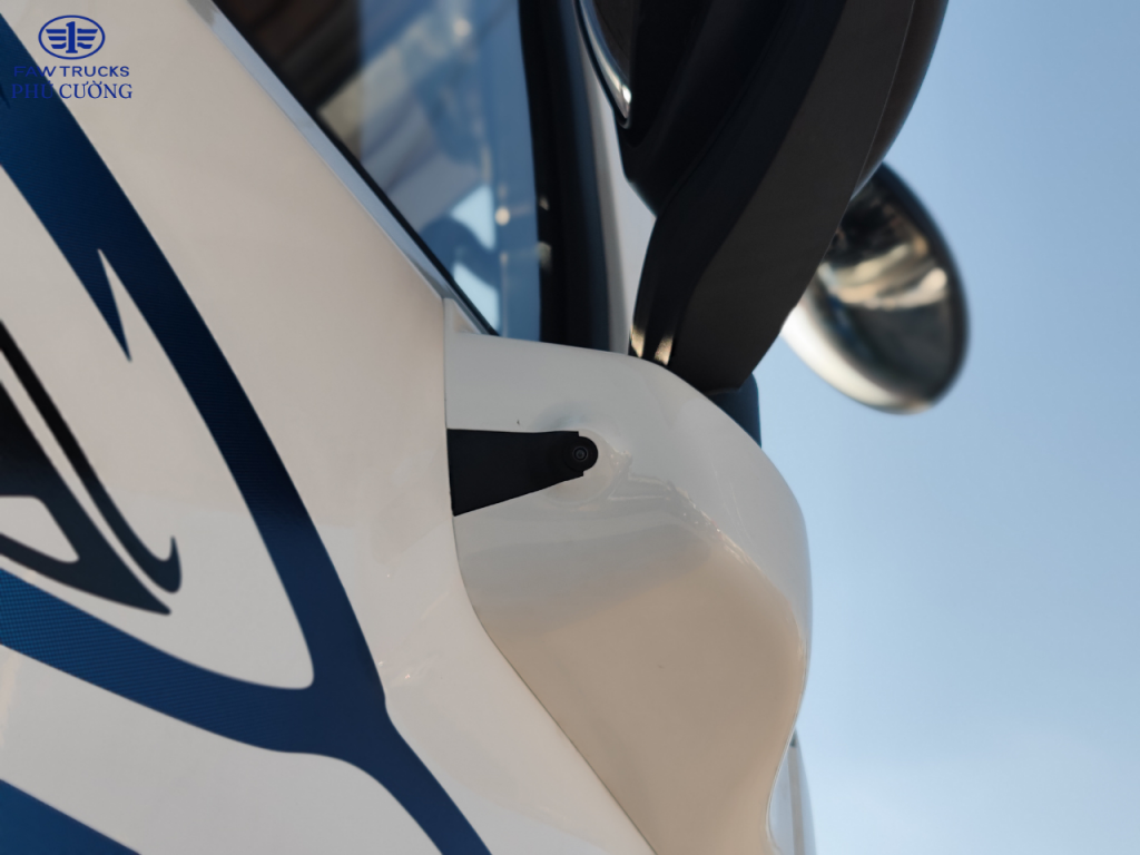 camera-360-do-tren-xe-faw-jh6-4-chan